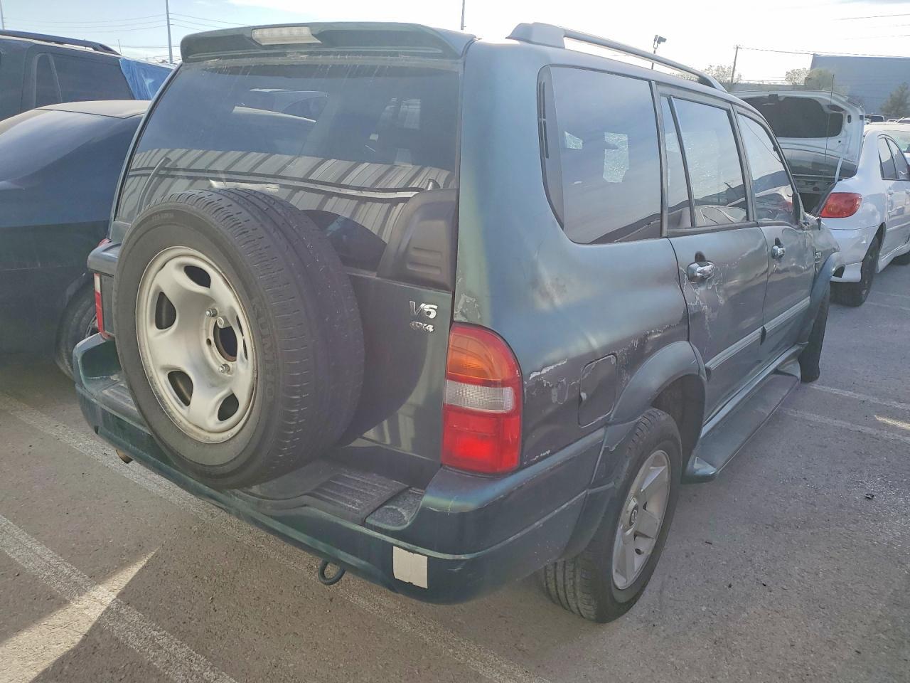 2002 SUZUKI Xl-7