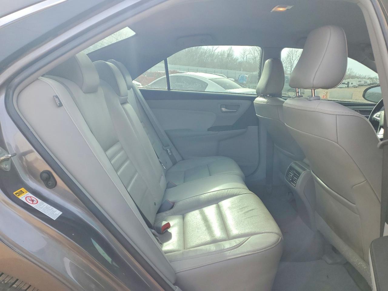 2016 TOYOTA CAMRY