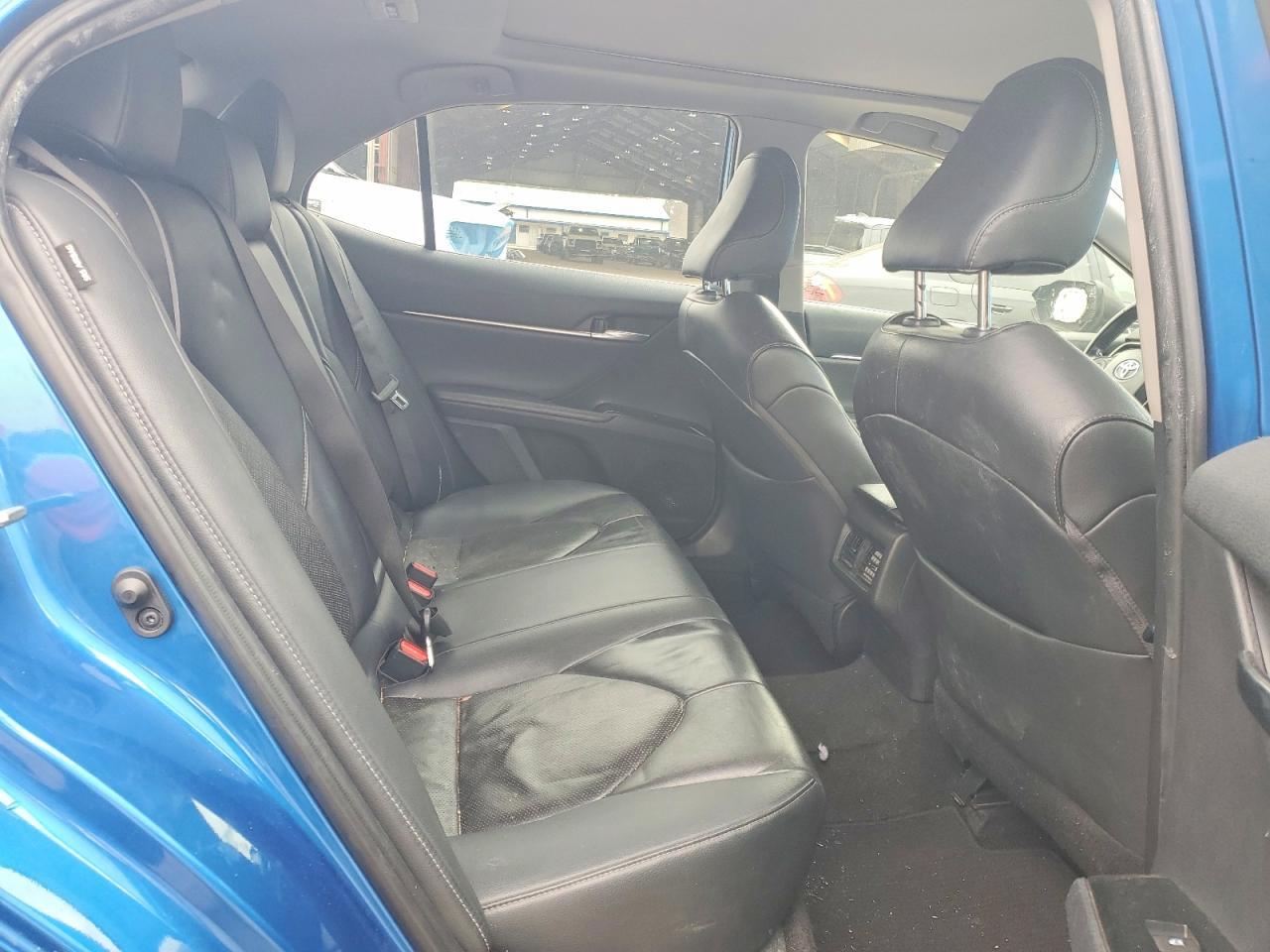 2019 TOYOTA CAMRY