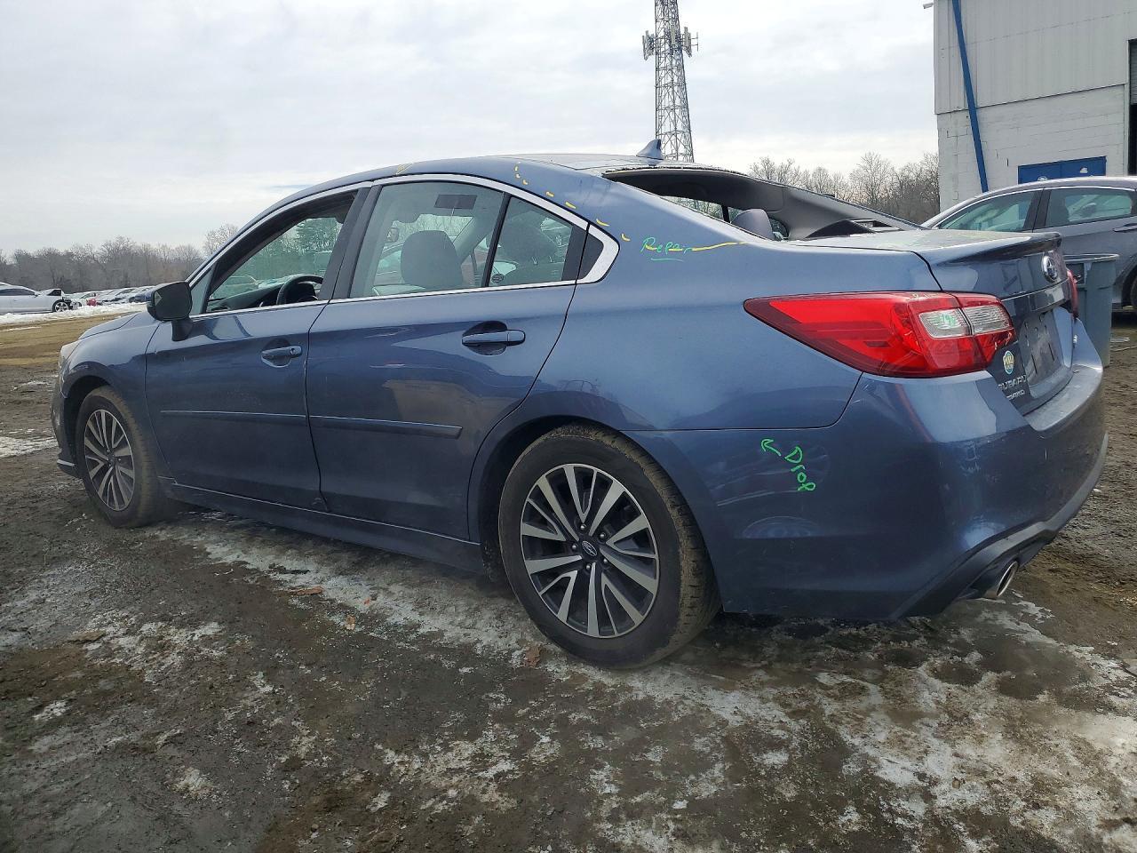 2018 SUBARU Legacy