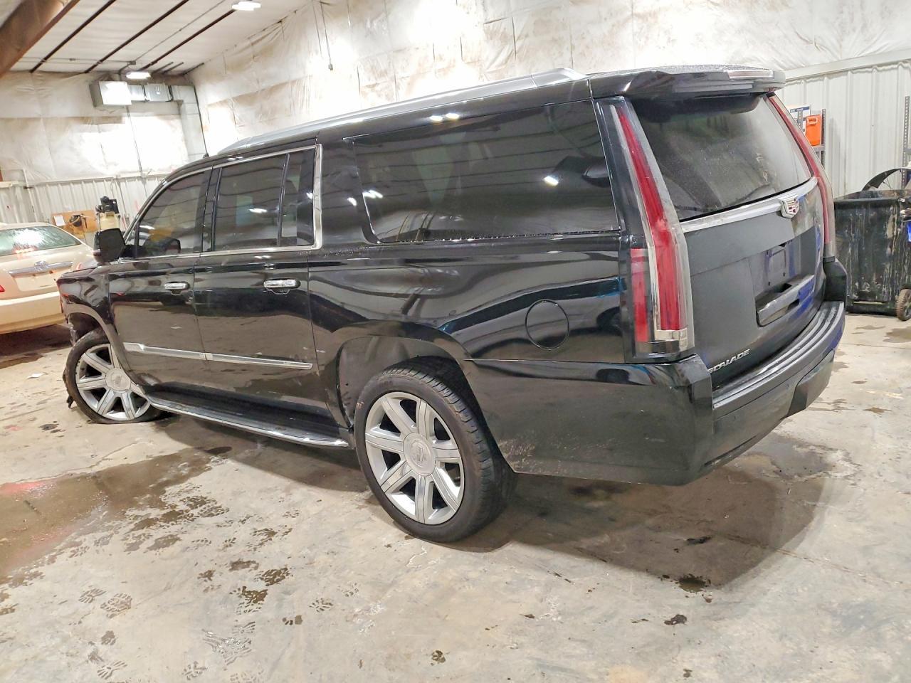 2017 CADILLAC Escalade ESV