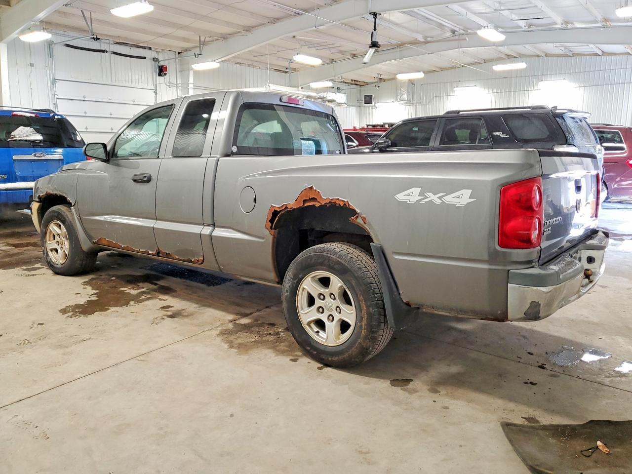 2005 DODGE Dakota
