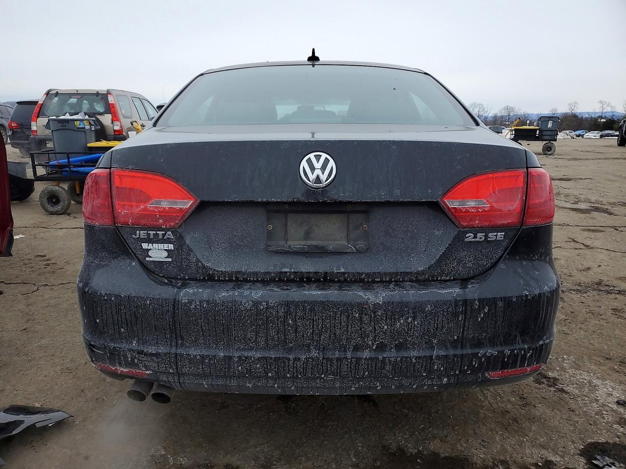 2011 VOLKSWAGEN JETTA