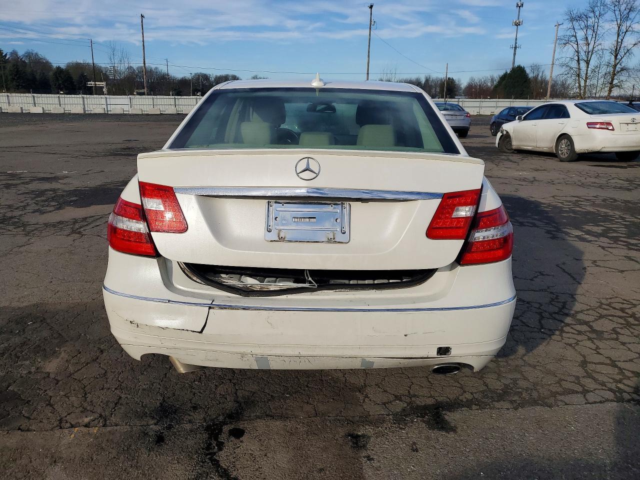 2013 MERCEDES-BENZ E-Class