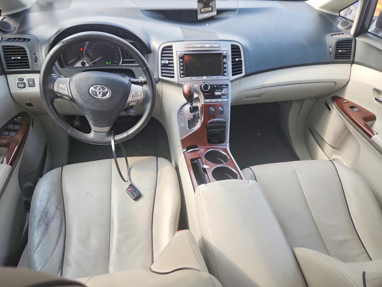 2011 TOYOTA VENZA