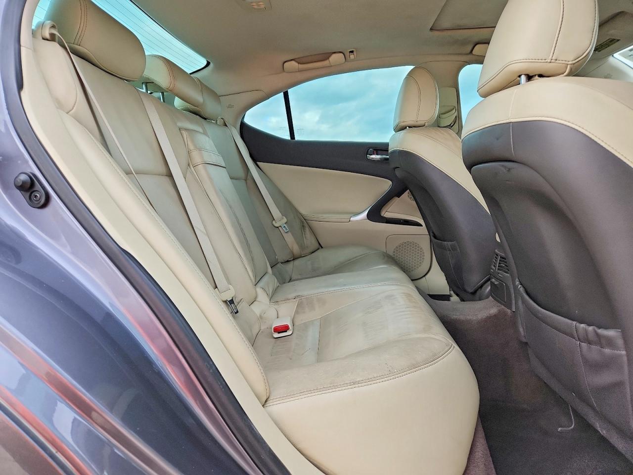 2013 LEXUS IS 250