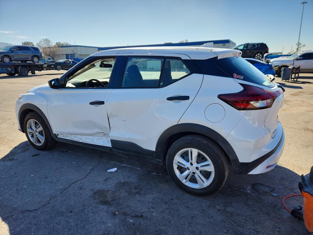 2025 NISSAN KICKS