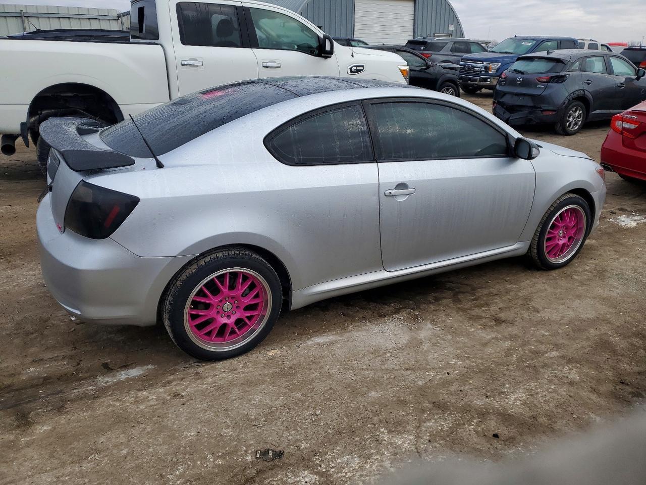 2005 TOYOTA SCION