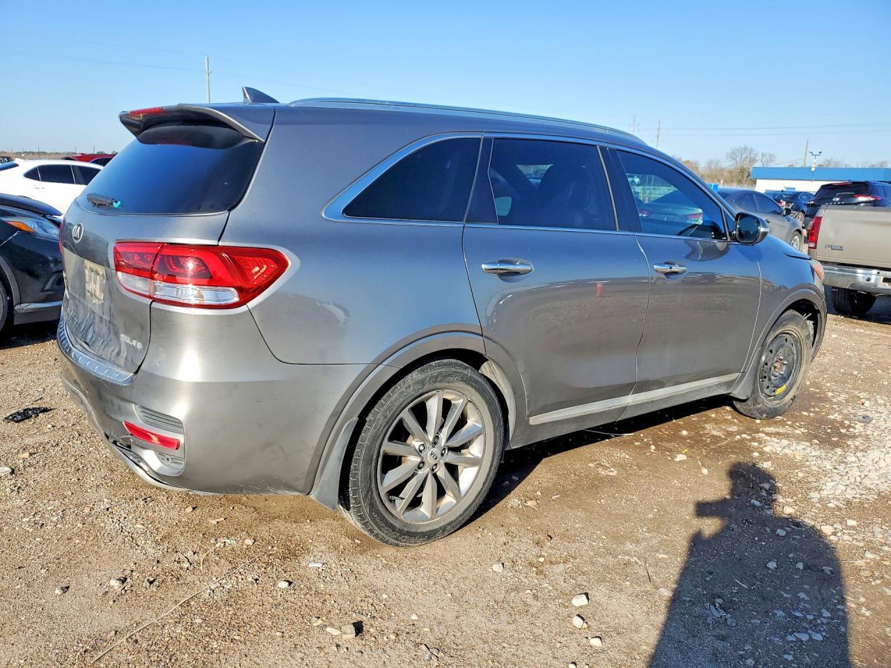 2016 KIA SORENTO