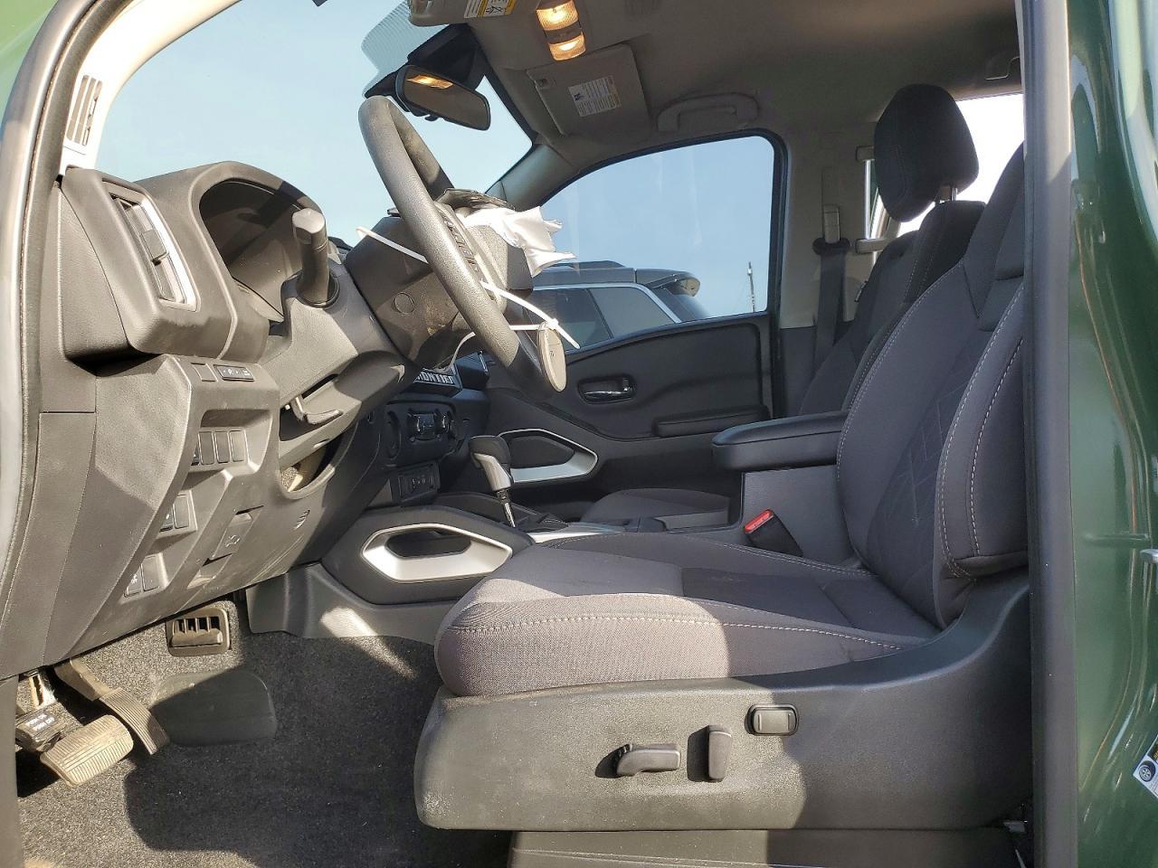 2025 NISSAN Frontier