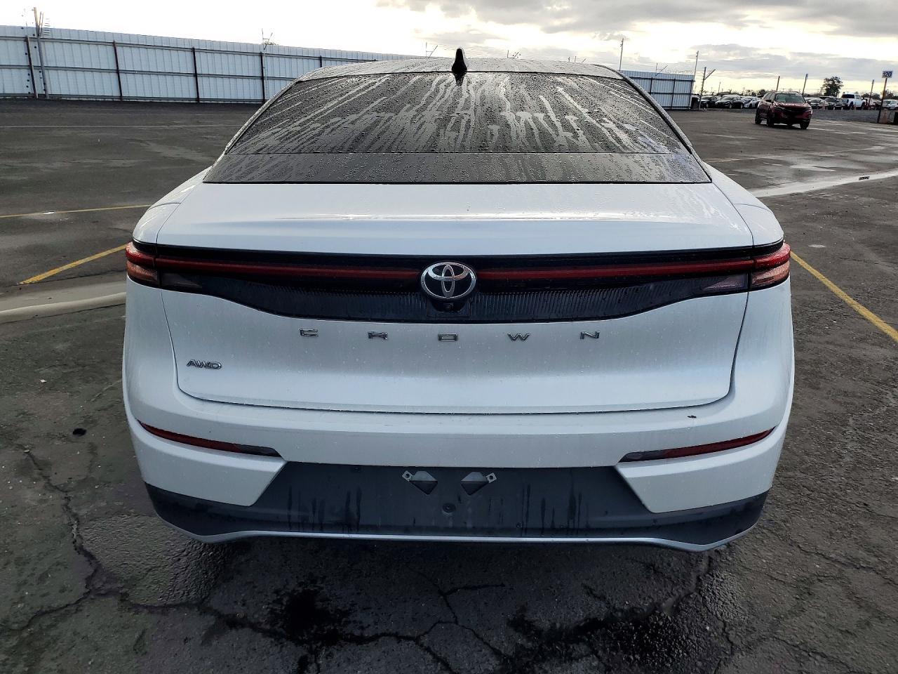 2023 TOYOTA Crown