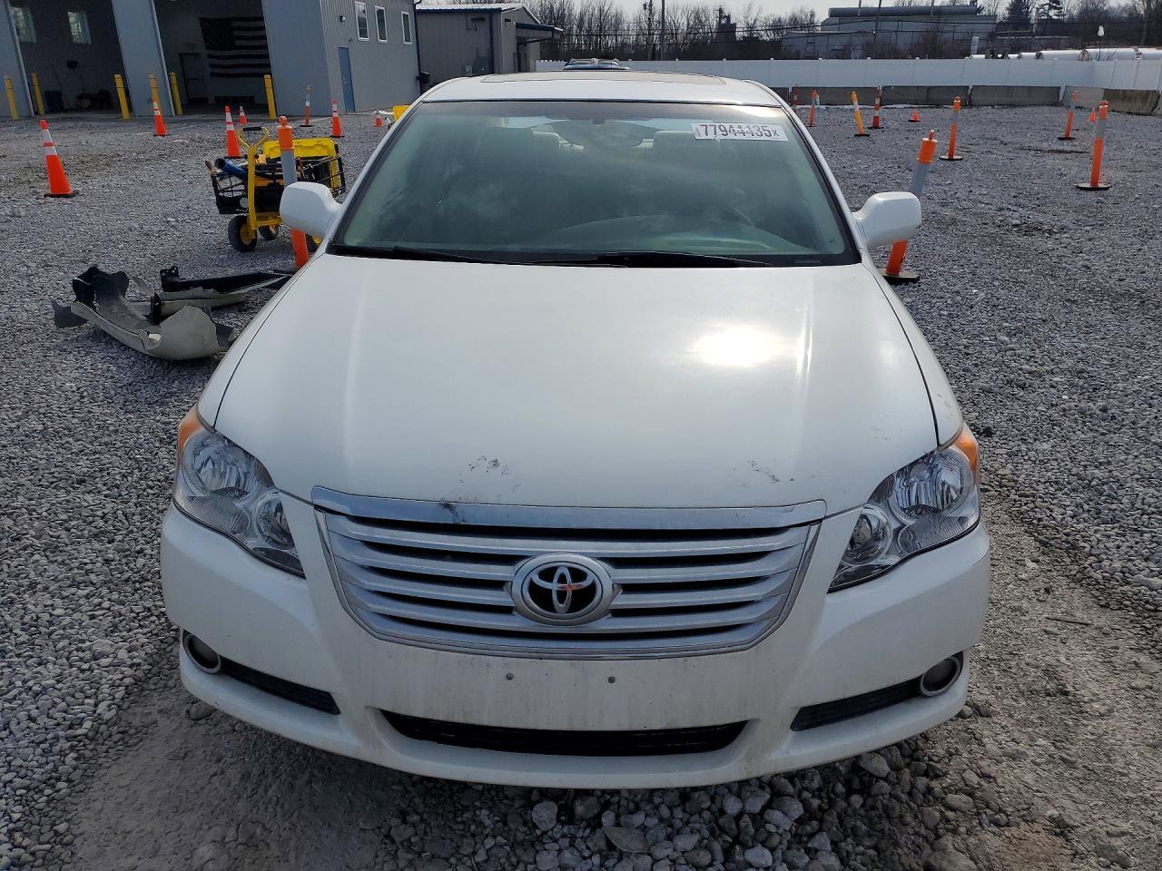 2008 TOYOTA Avalon