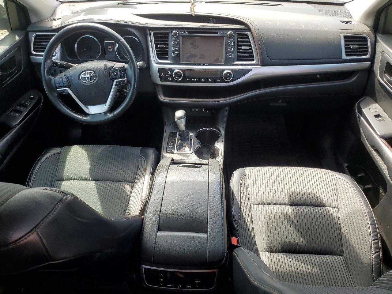 2018 TOYOTA HIGHLANDER