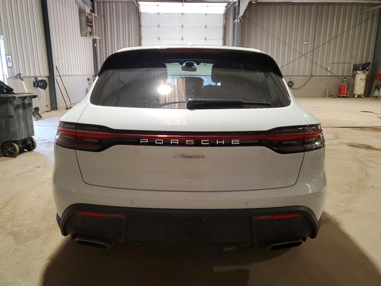 2022 PORSCHE Macan