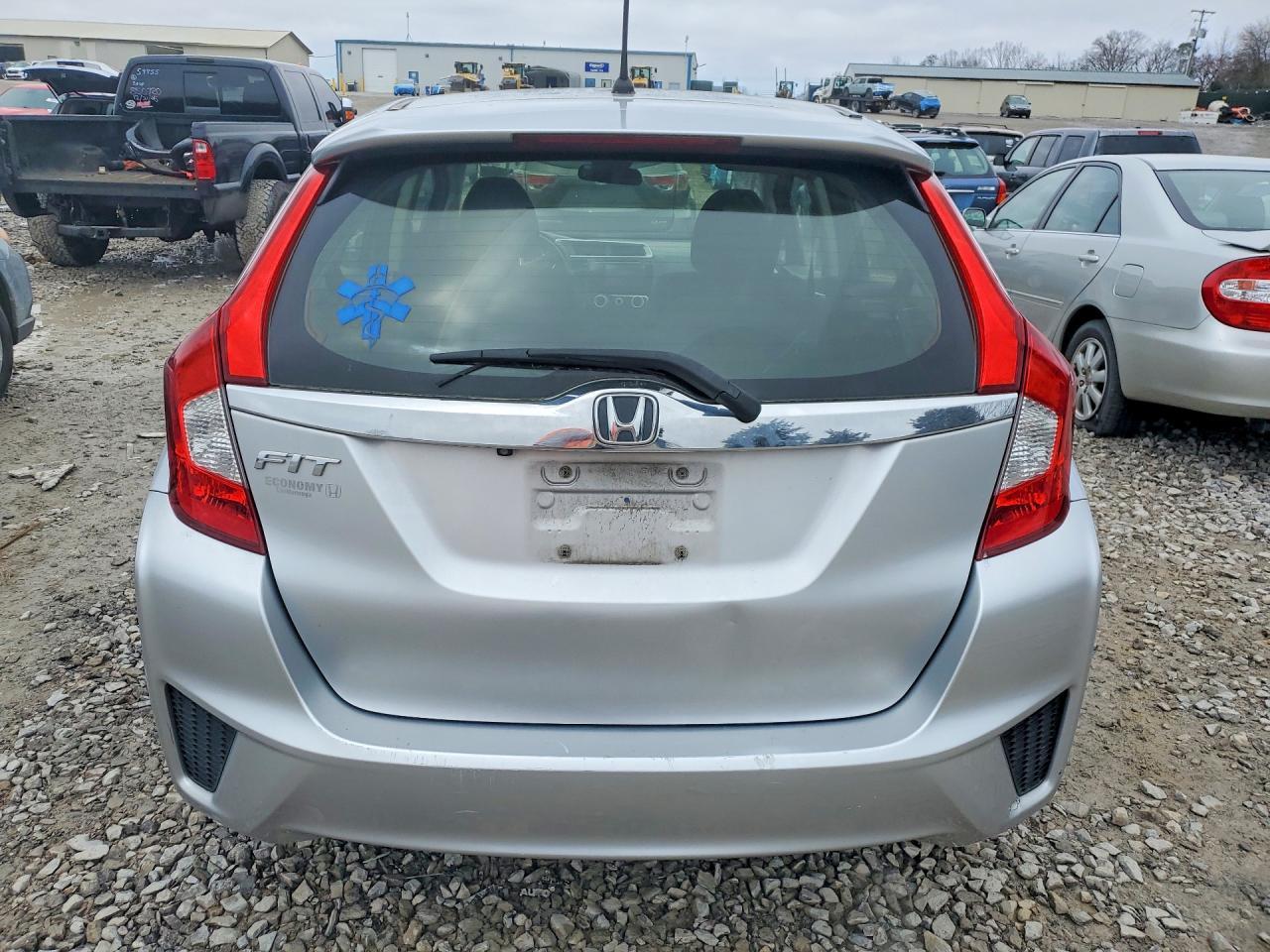 2016 HONDA FIT