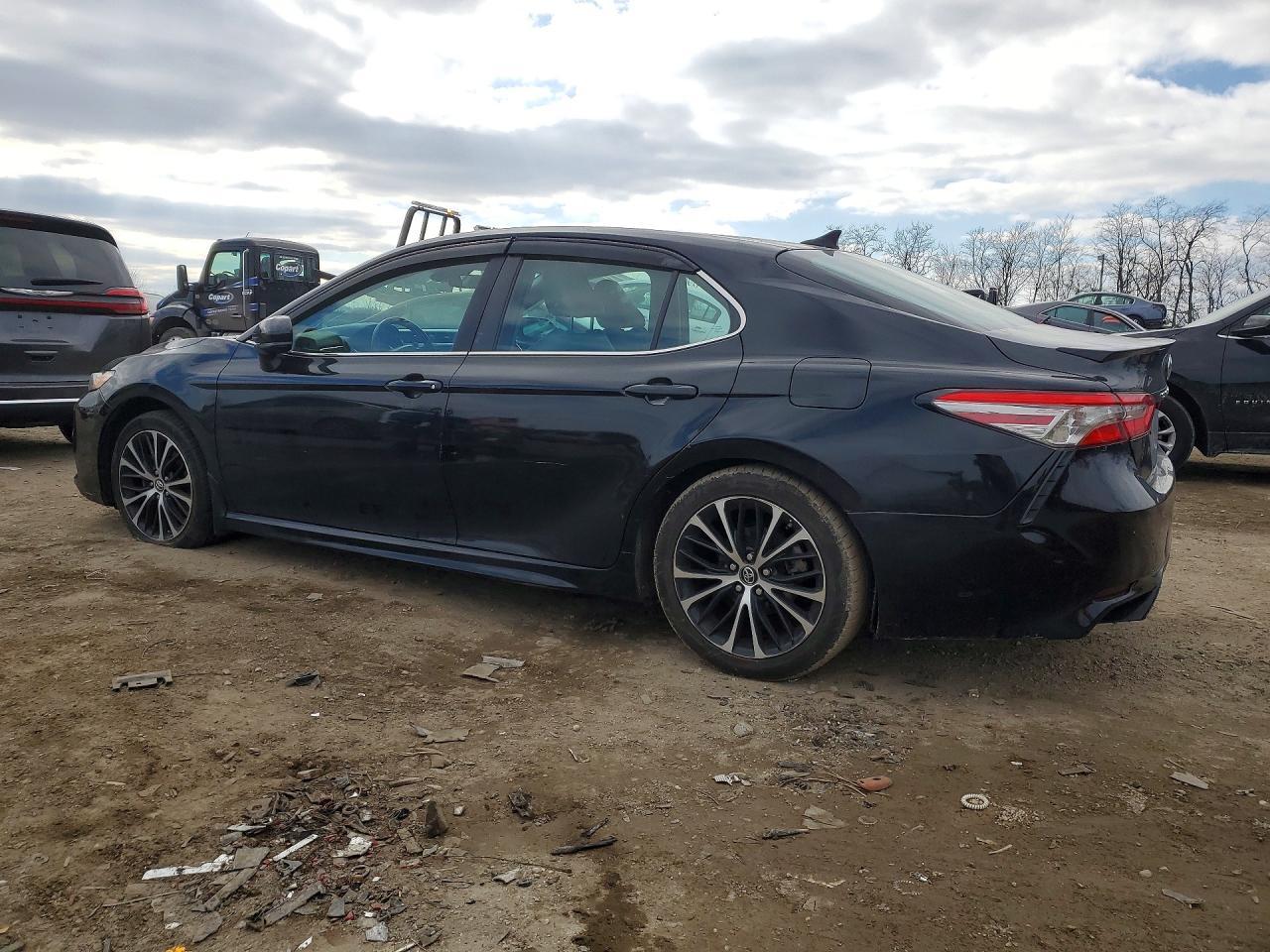 2018 TOYOTA CAMRY