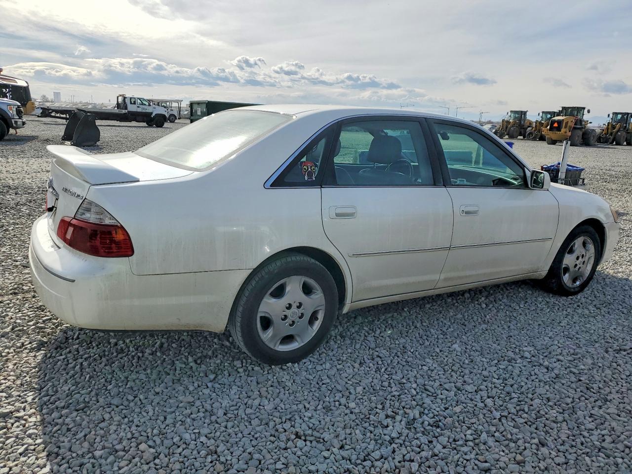 2004 TOYOTA Avalon