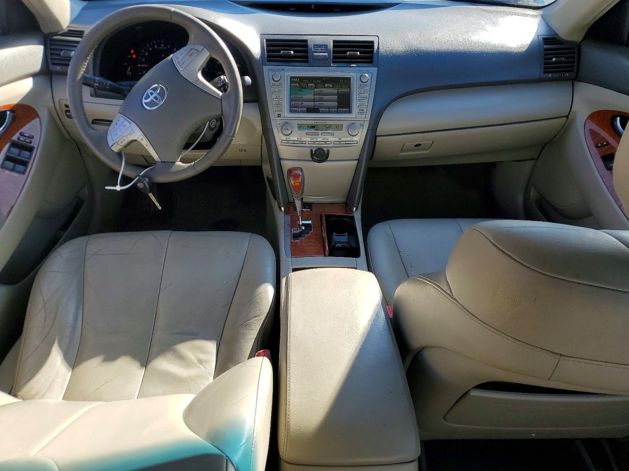 2011 TOYOTA CAMRY