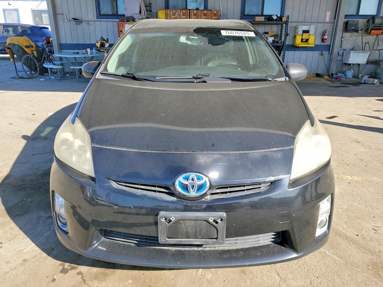 2011 TOYOTA PRIUS