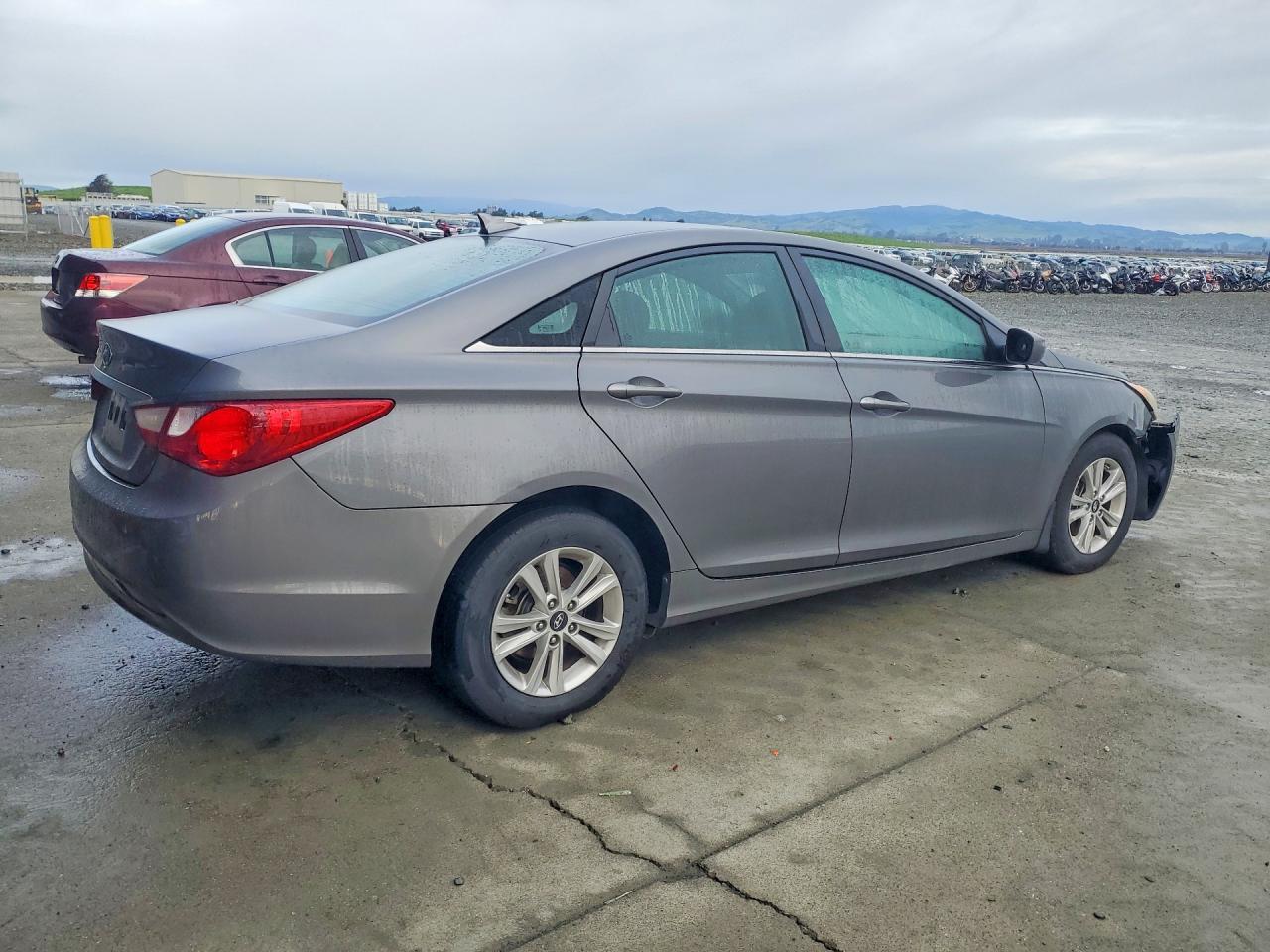 2011 HYUNDAI SONATA