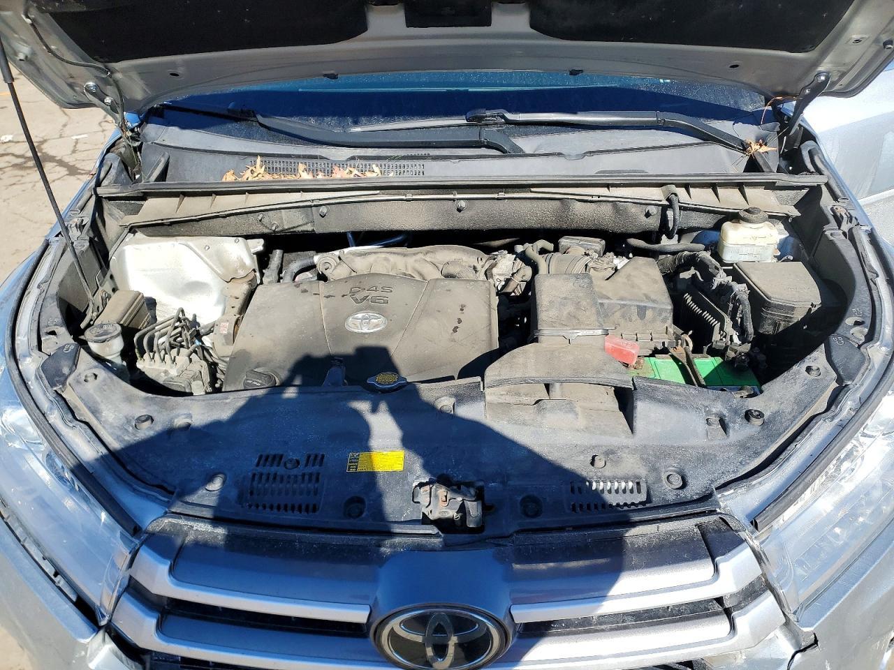 2017 TOYOTA HIGHLANDER