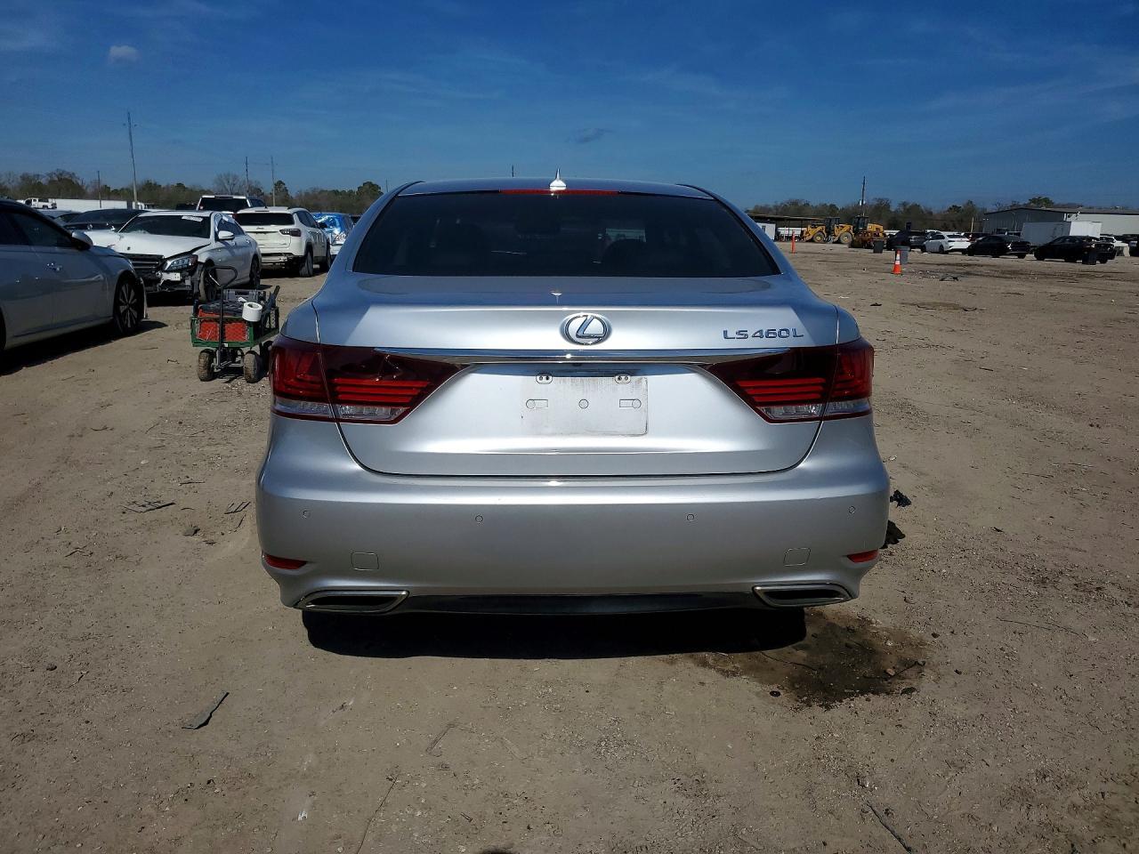 2013 LEXUS LS 460