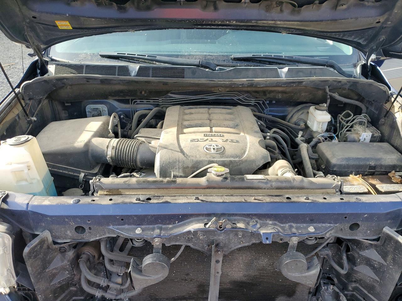 2011 TOYOTA TUNDRA
