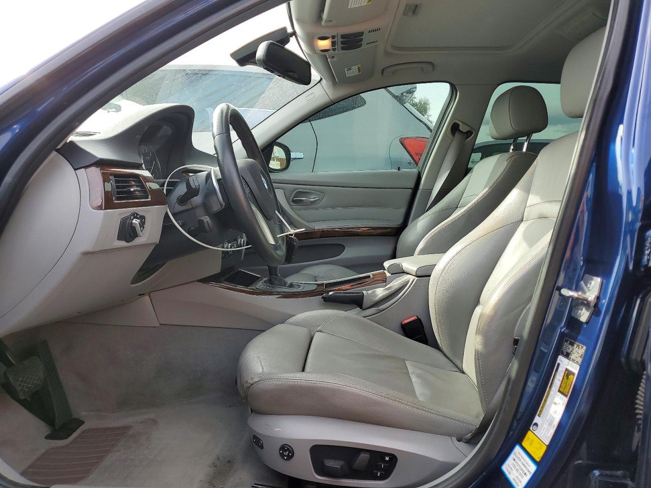 2011 BMW 3 SERIES
