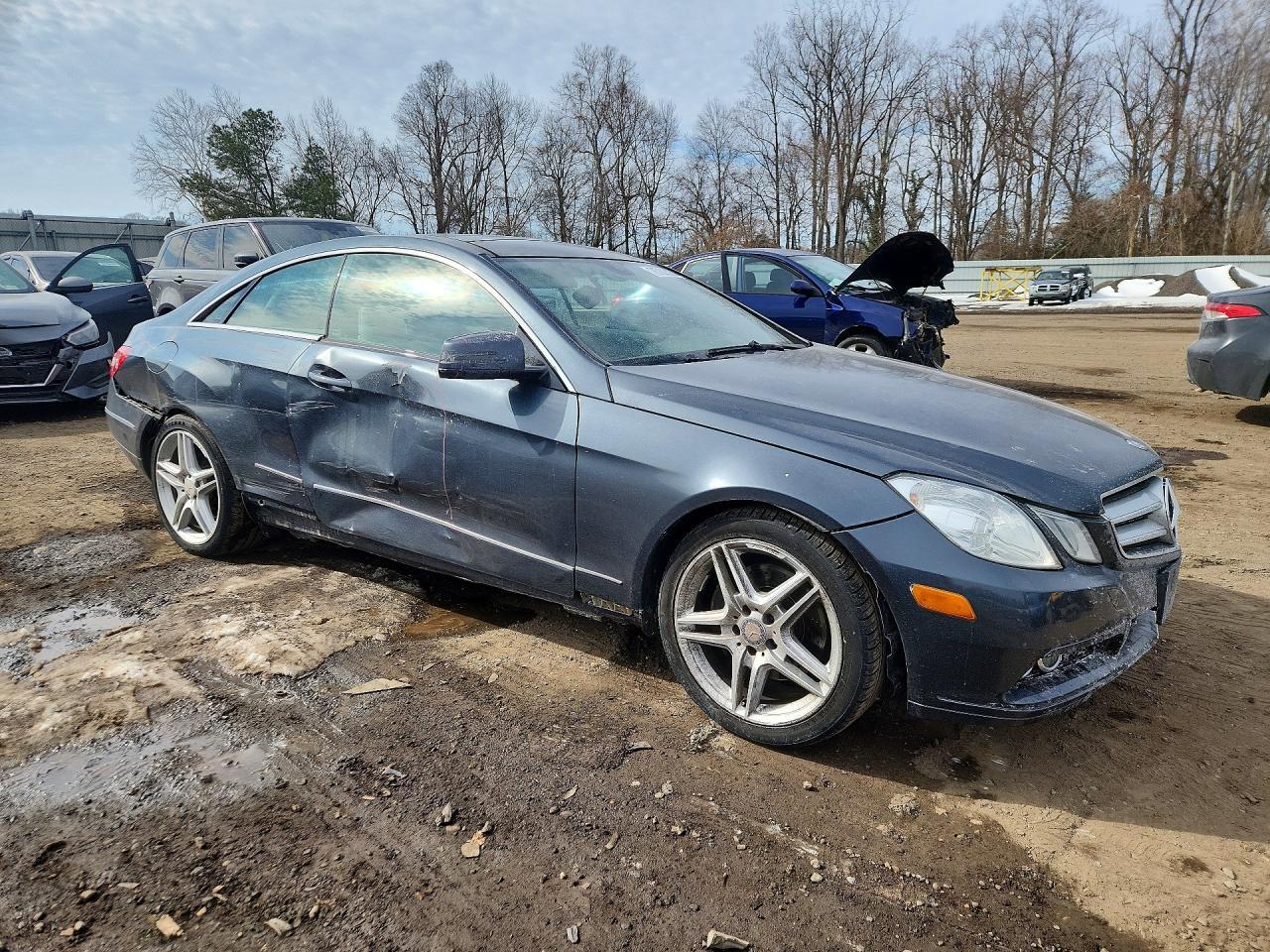 2011 MERCEDES-BENZ E-Class