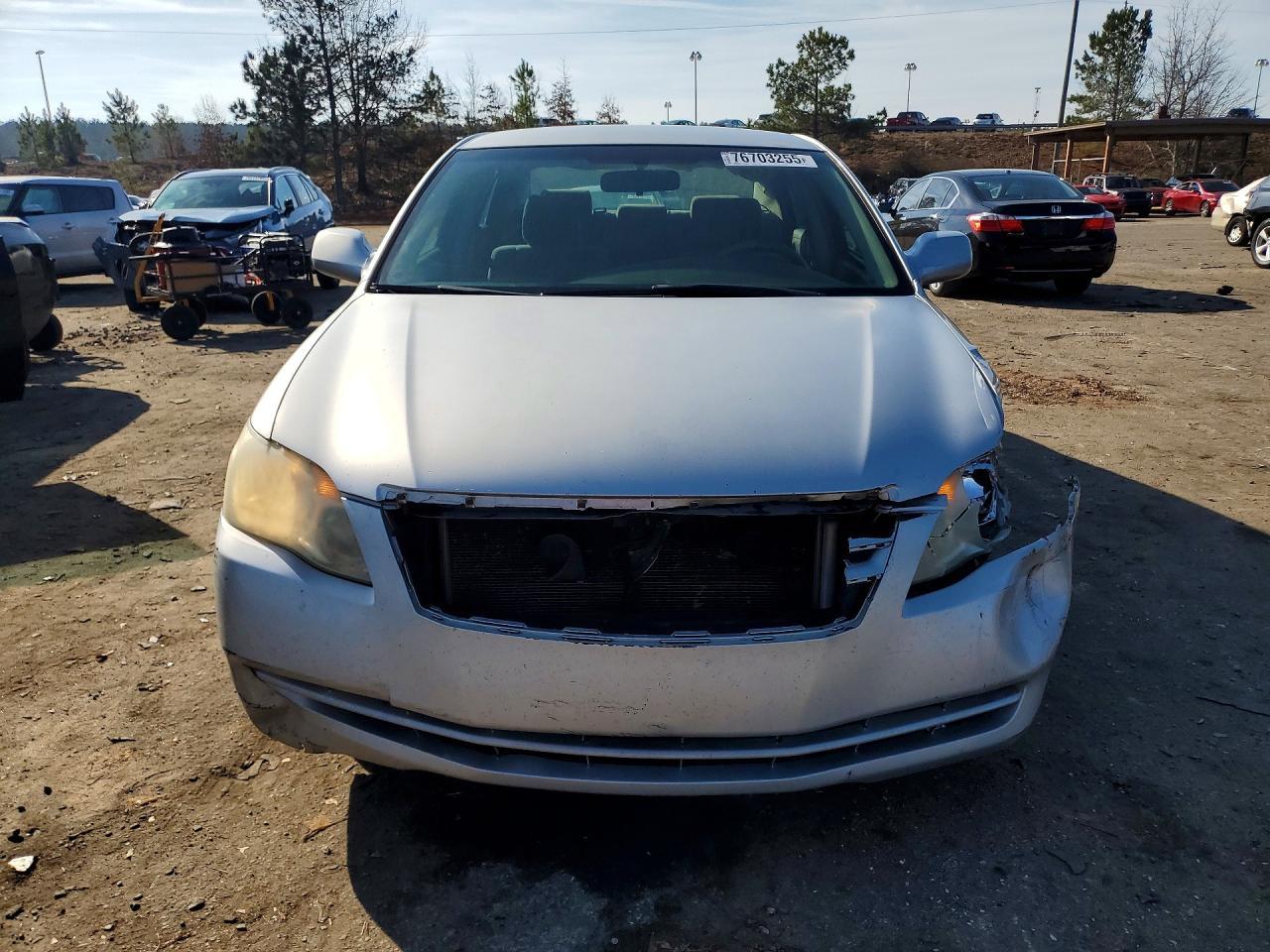 2006 TOYOTA Avalon