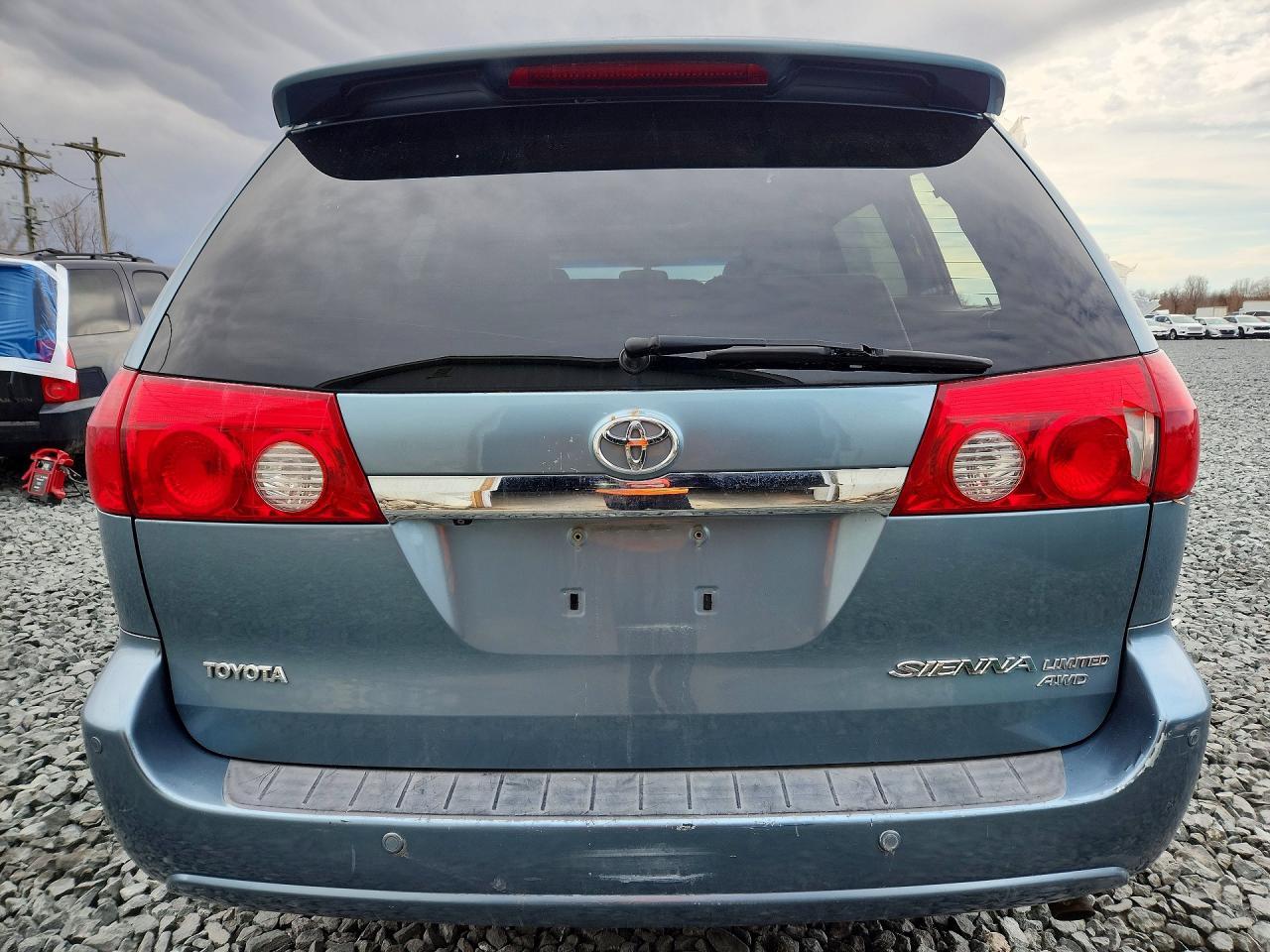 2006 TOYOTA SIENNA