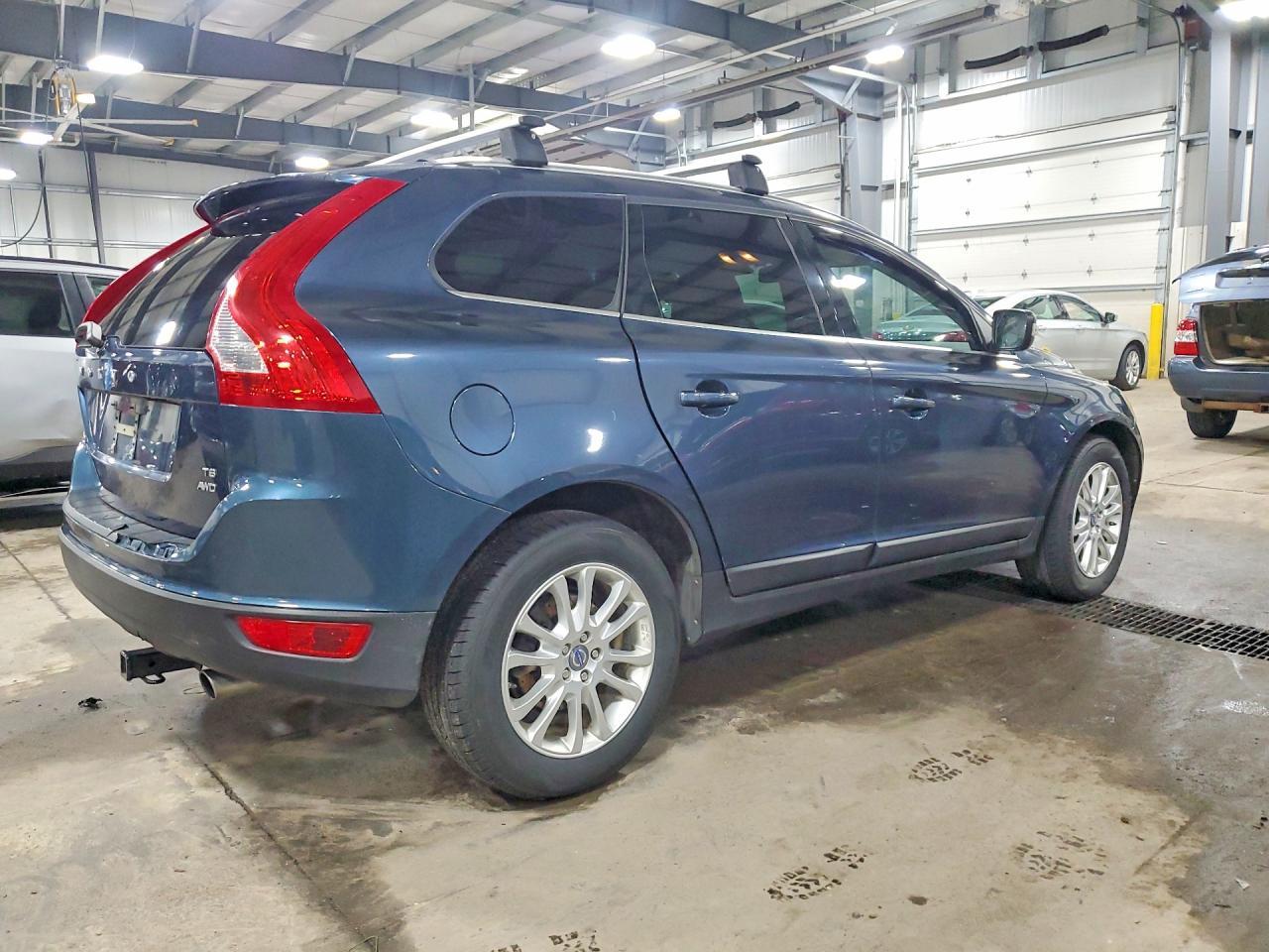 2010 VOLVO XC60