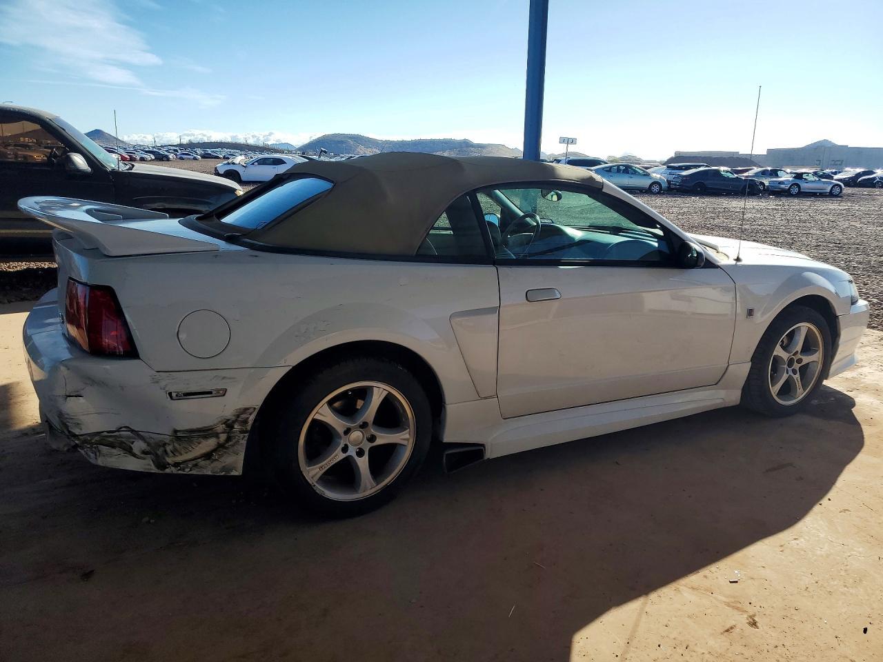 2004 FORD MUSTANG
