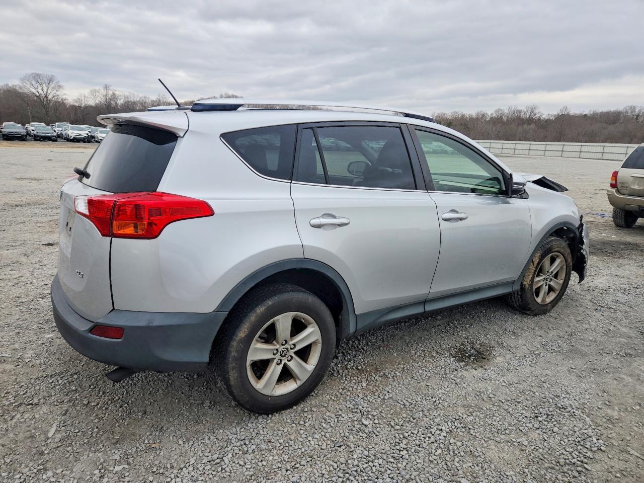 2015 TOYOTA RAV4
