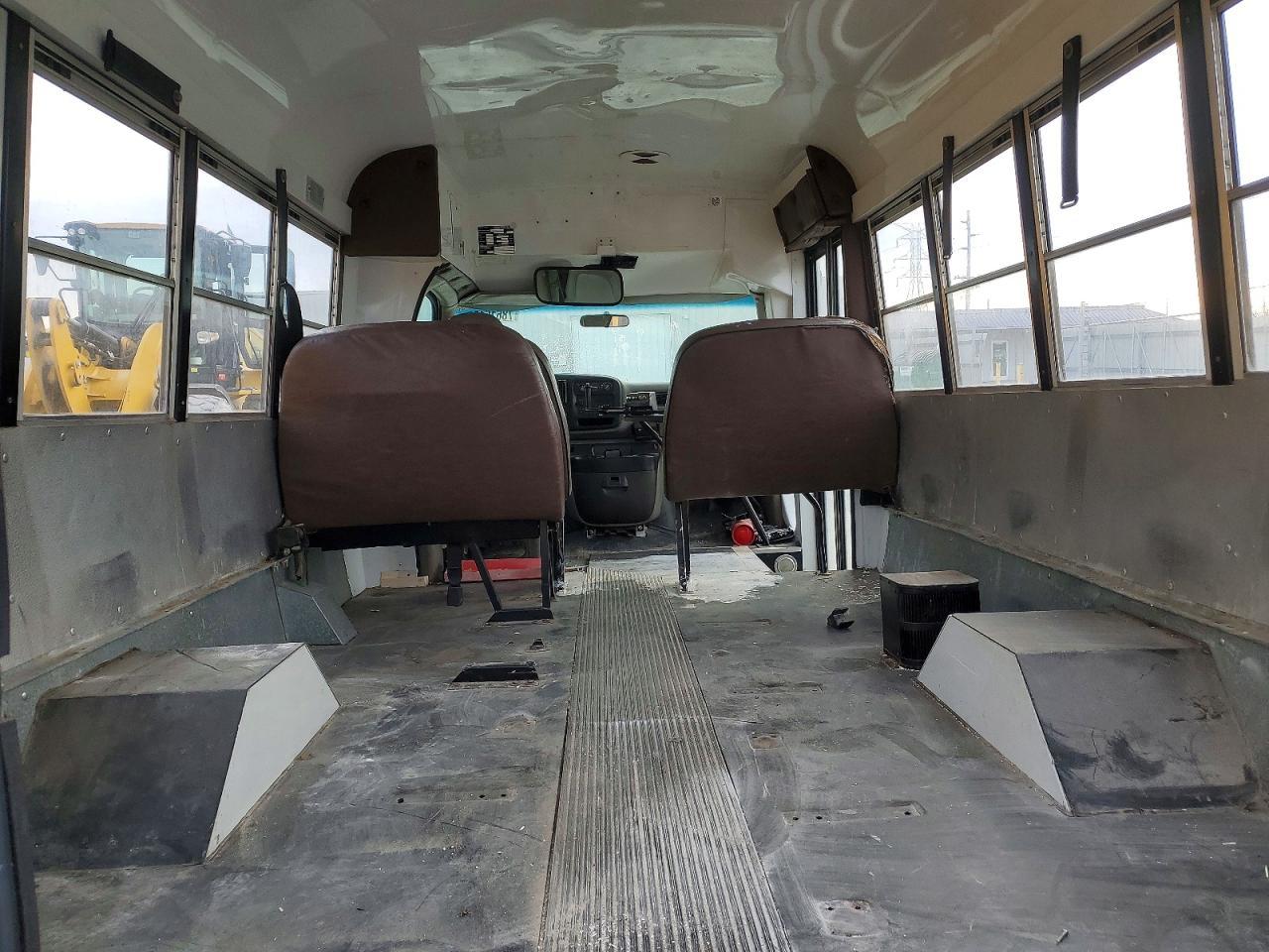 2001 GMC Savana