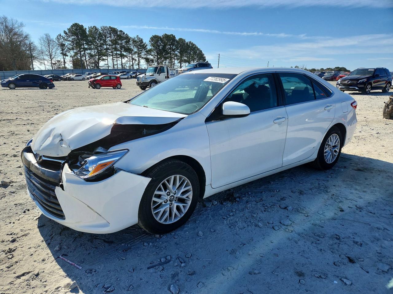 2016 TOYOTA CAMRY
