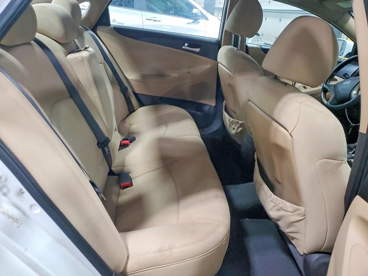 2011 HYUNDAI SONATA