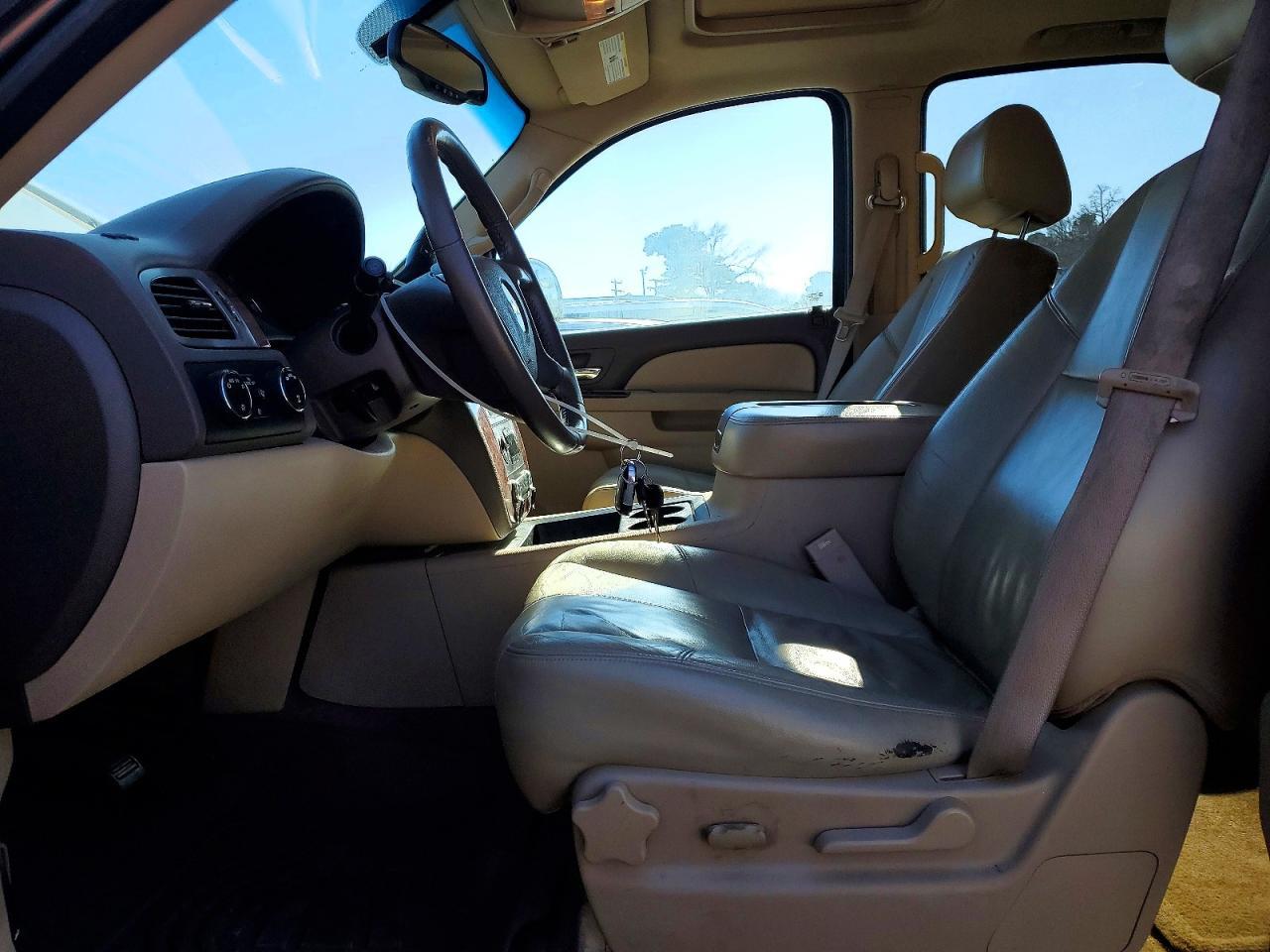 2011 CHEVROLET Tahoe