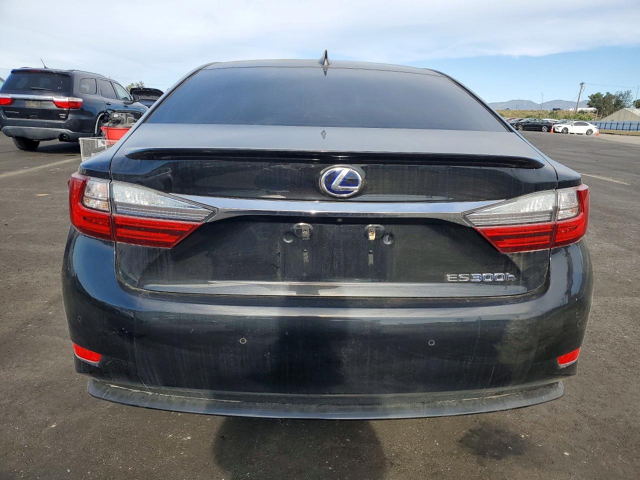 2017 LEXUS ES 300H