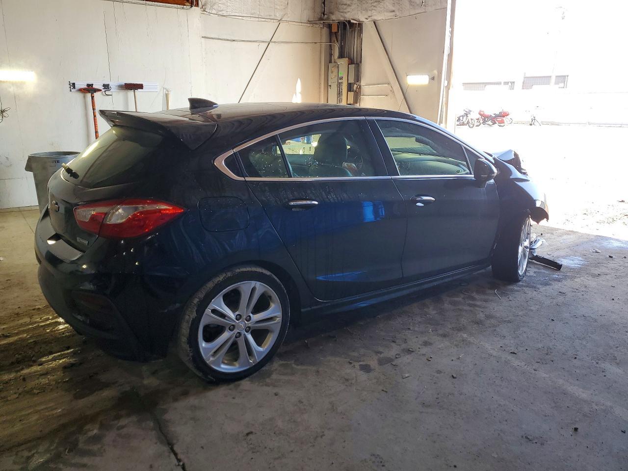 2017 CHEVROLET CRUZE