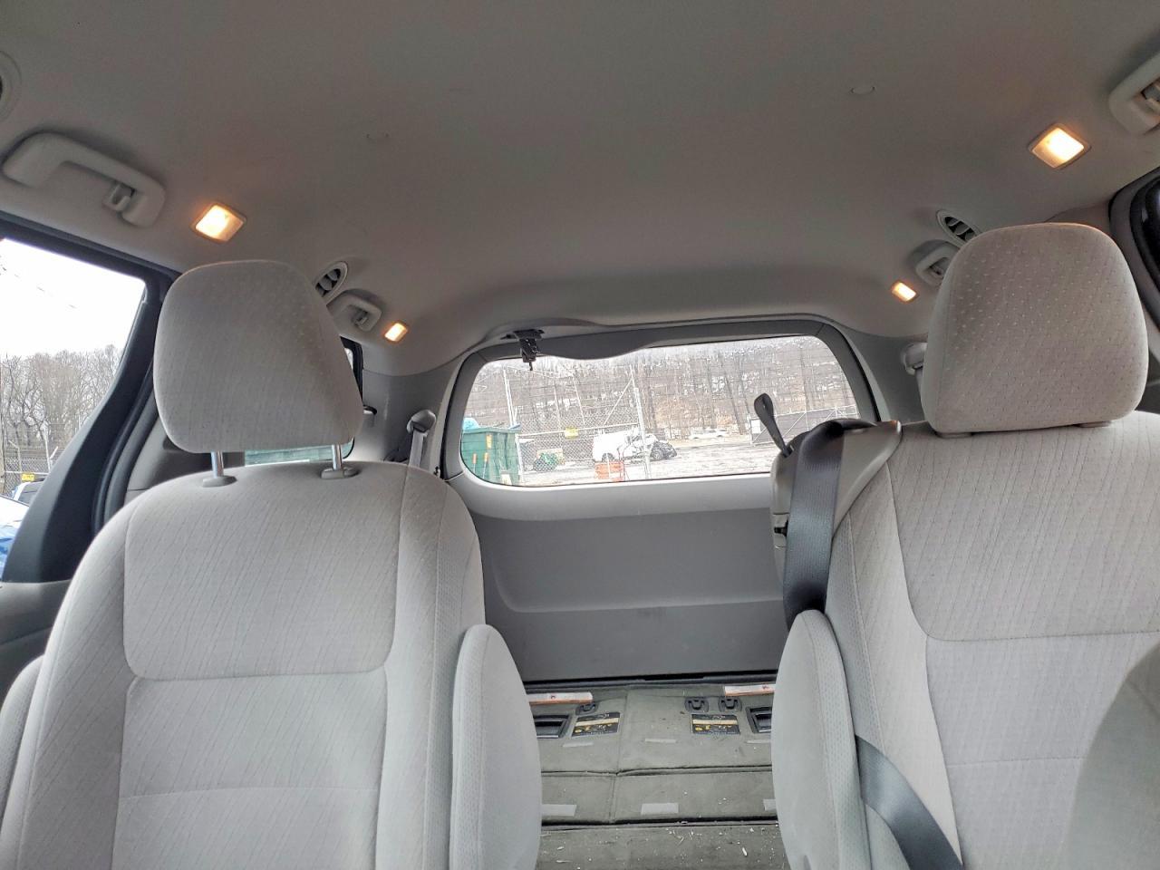2015 TOYOTA SIENNA