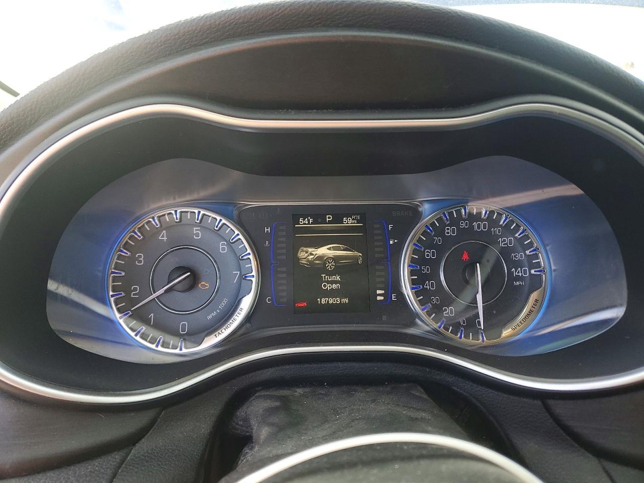 2015 CHRYSLER 200