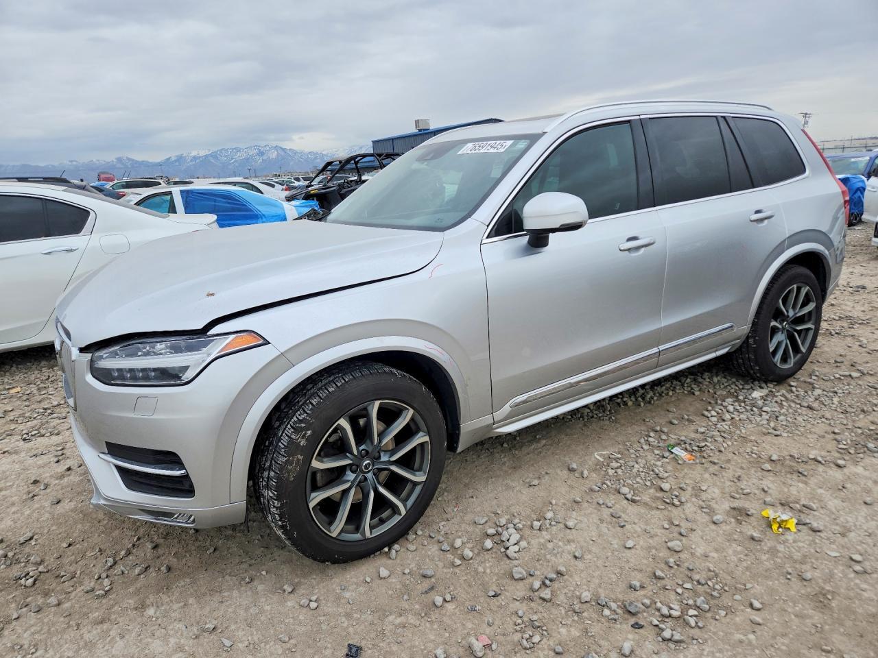 2017 VOLVO XC90