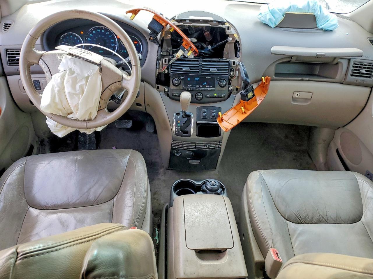 2008 TOYOTA SIENNA