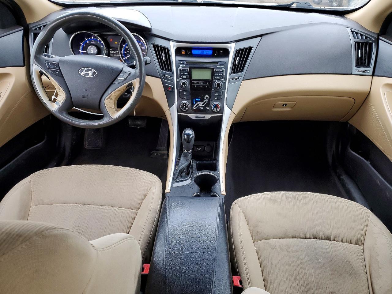 2011 HYUNDAI SONATA