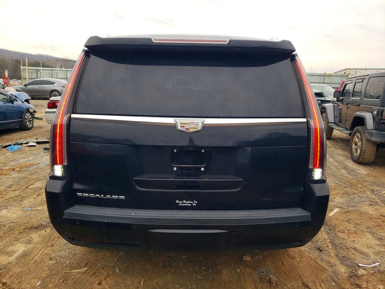 2018 CADILLAC ESCALADE