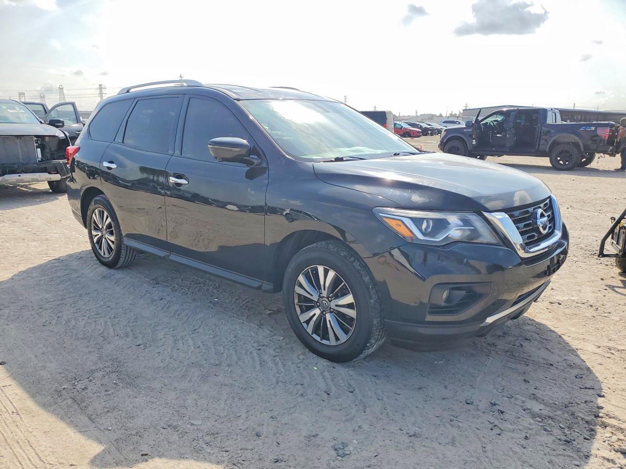 2018 NISSAN PATHFINDER