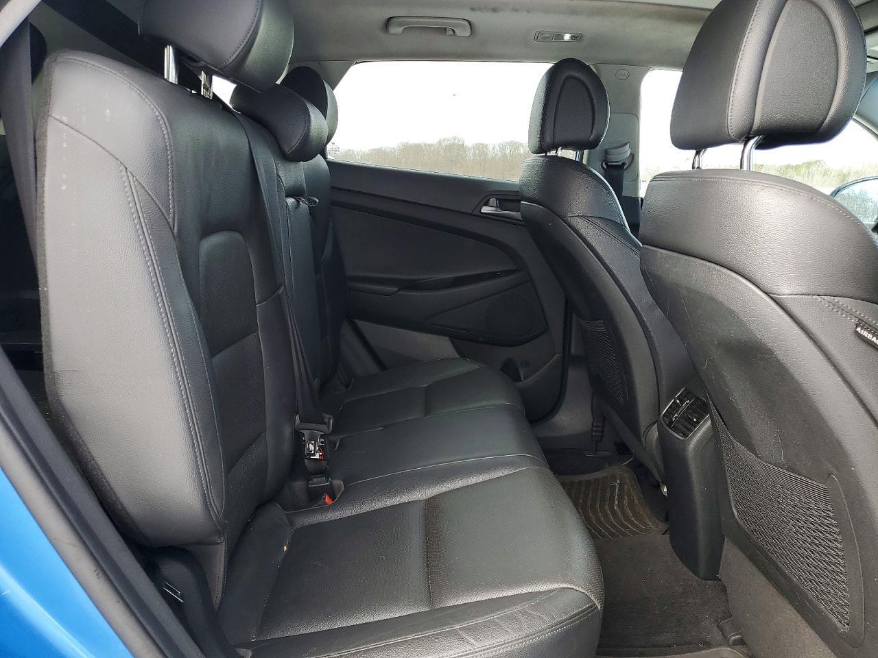 2017 HYUNDAI TUCSON