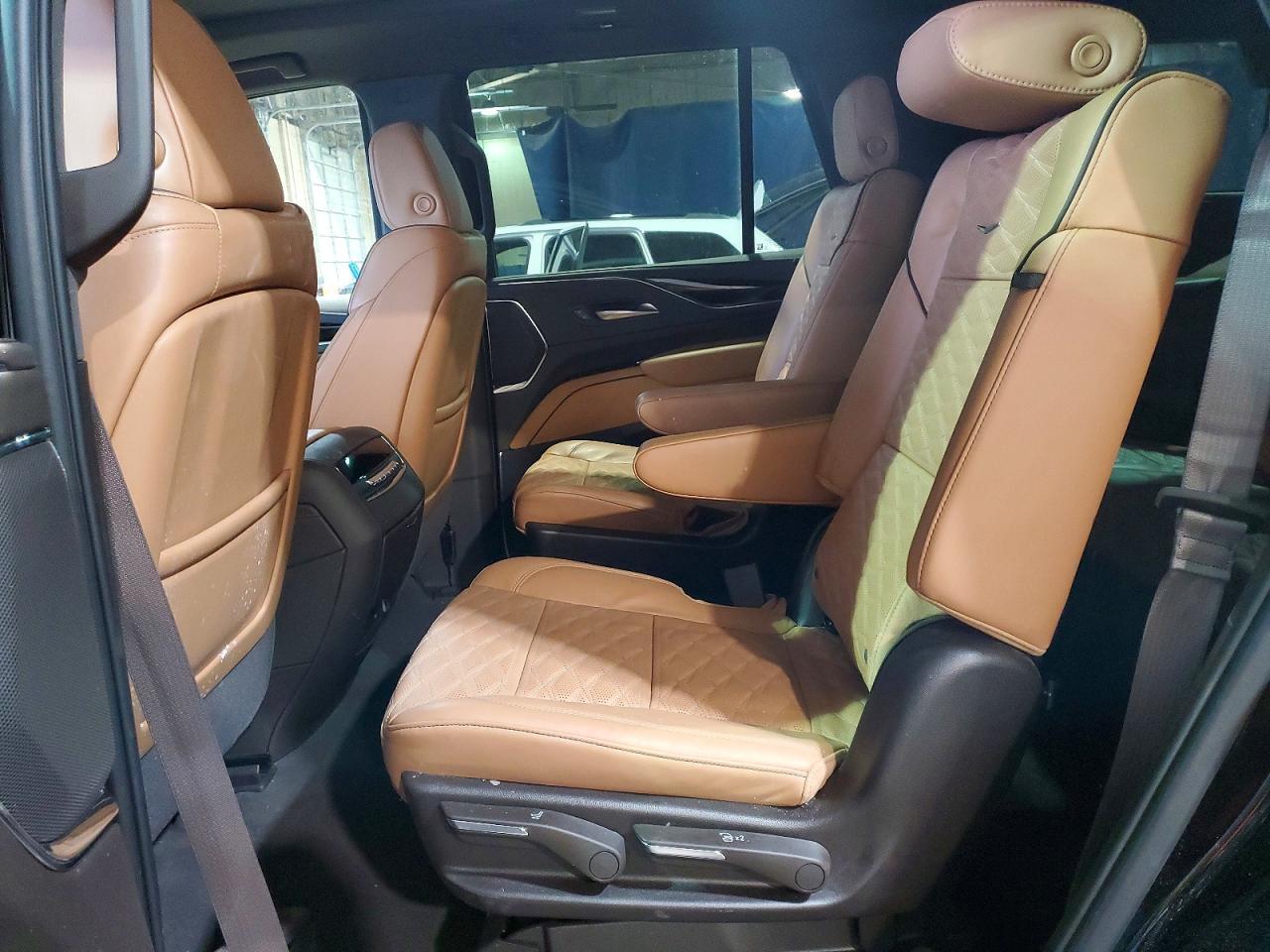 2024 CADILLAC ESCALADE