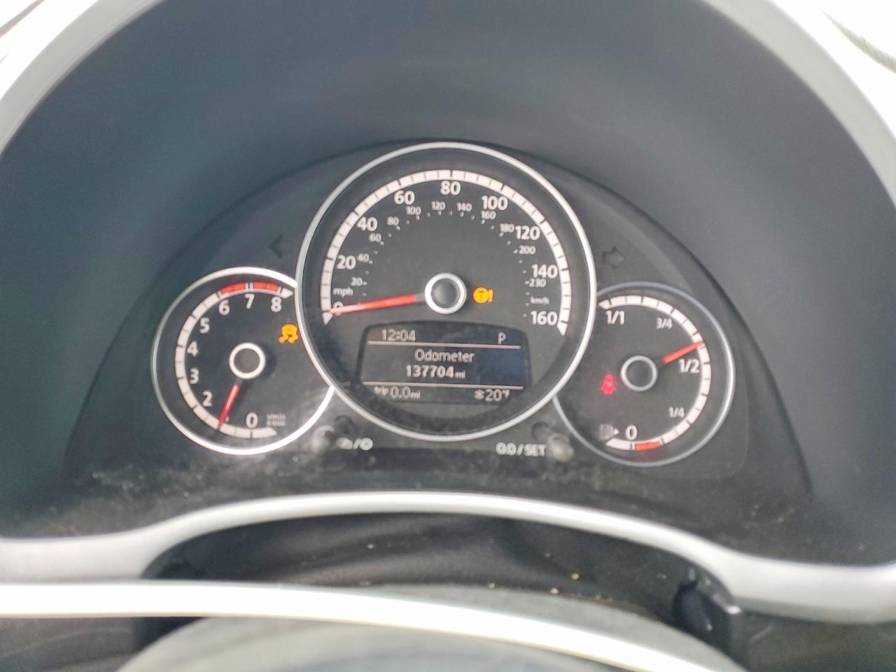 2015 VOLKSWAGEN Beetle